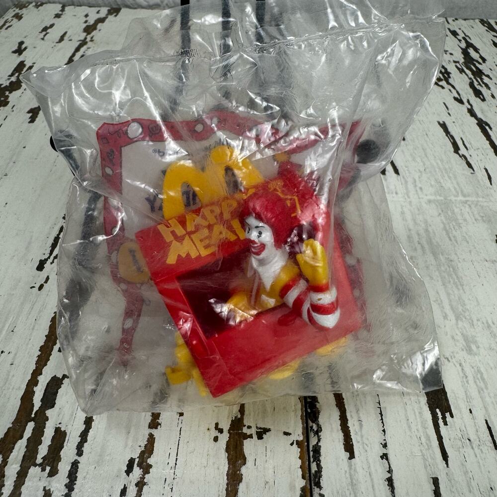 McDonald's Happy Birthday 1994 Ronald McDonald Happy Meal Toy #1 NOS NIP Vtg - Picture 3 of 3